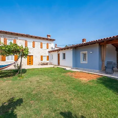 2430 Apartman