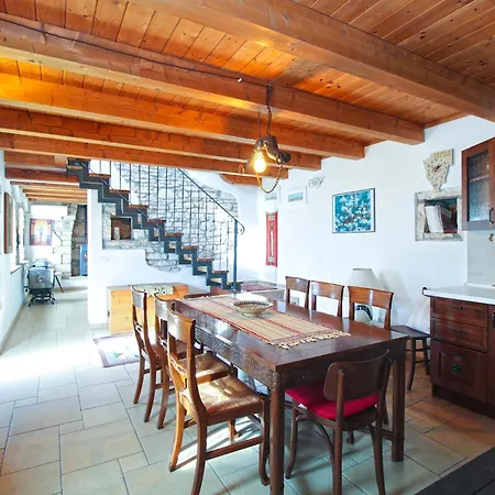 2430 * Galižana